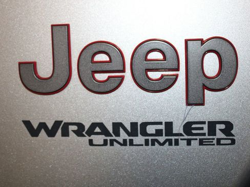 Used 2018 Jeep Wrangler Unlimited Rubicon image 26