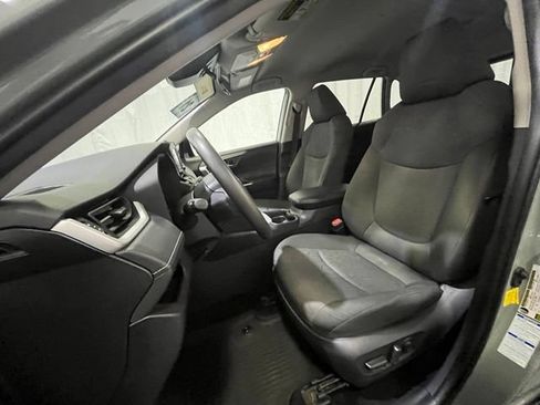 Certified 2021 Toyota RAV4 XLE AWD/4WD image 10
