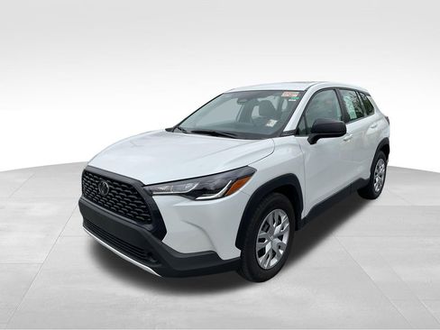 Used 2024 Toyota Corolla Cross L AWD/4WD image 4