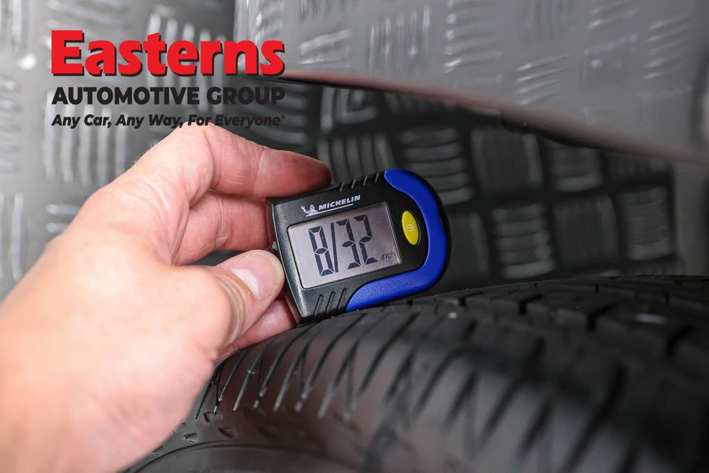 Used 2023 Chrysler Pacifica Touring-L FWD image 30