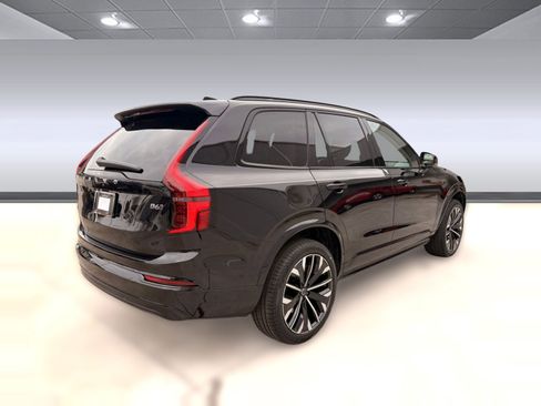 New 2026 Volvo XC90 B6 Ultra w/ Protection Package AWD/4WD image 9