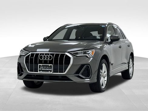 Used 2022 Audi Q3 2.0T Premium Plus w/ Premium Plus Package image 3