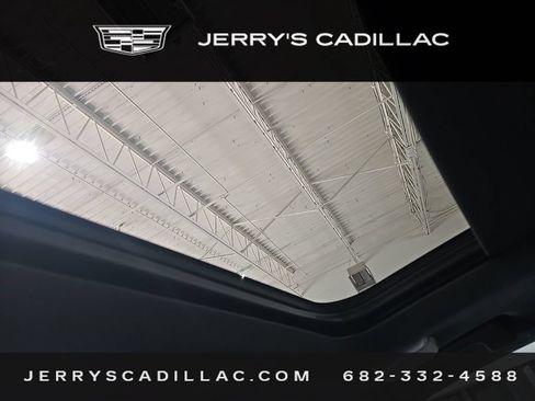 Used 2025 Cadillac Escalade ESV Sport Platinum w/ LPO, ONYX Package AWD/4WD image 13