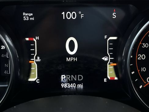 Used 2021 Jeep Wrangler Unlimited Sahara AWD/4WD image 15