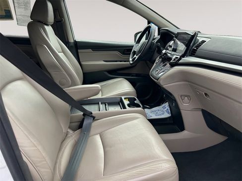 Certified 2024 Honda Odyssey EX-L image 15