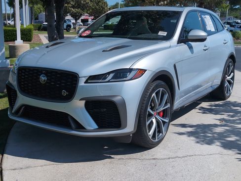 Used 2022 Jaguar F-PACE SVR AWD/4WD image 5