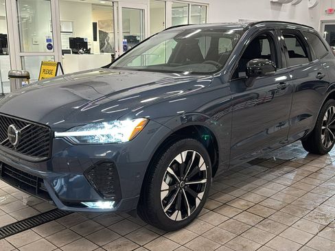 Used 2026 Volvo XC60 B5 Plus w/ Climate Package image 9