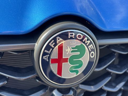 Used 2024 Alfa Romeo Tonale Speciale AWD/4WD image 11