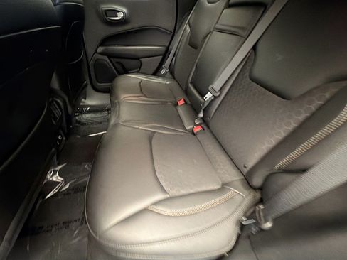Used 2018 Jeep Compass Latitude w/ Popular Equipment Group FWD image 13