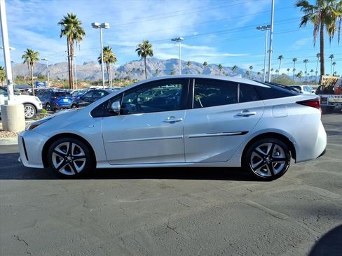 Used 2019 Toyota Prius L Eco image 13