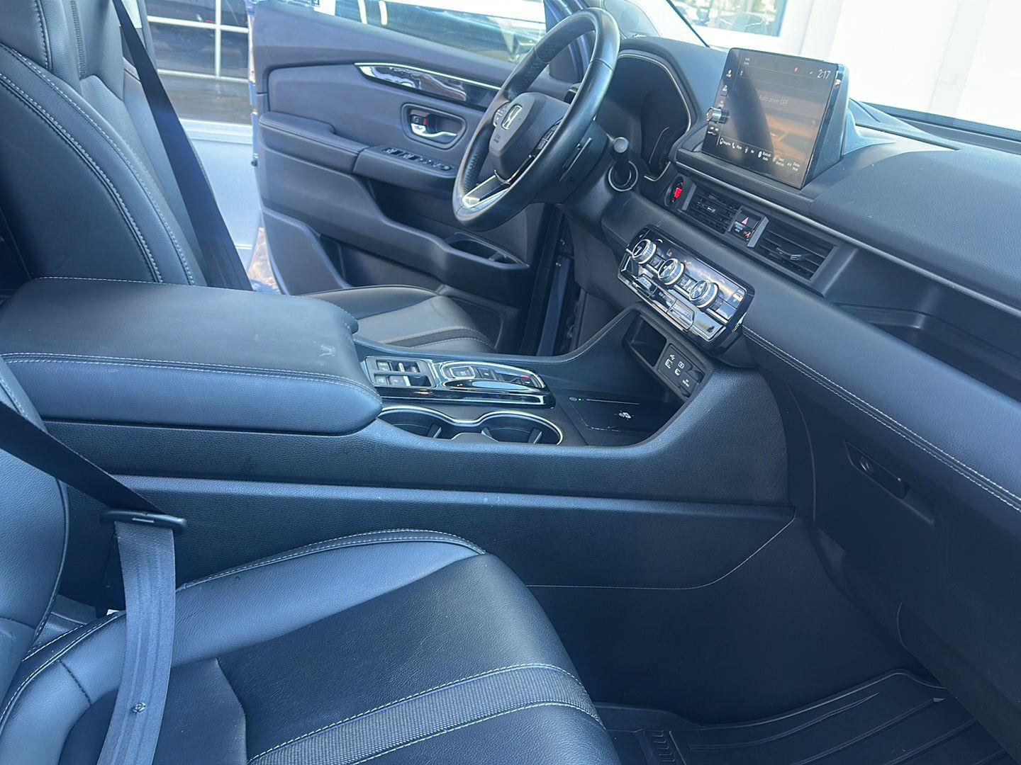 Used 2025 Honda Pilot Touring image 10