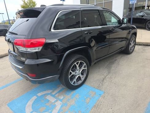 Used 2018 Jeep Grand Cherokee Limited AWD/4WD image 5