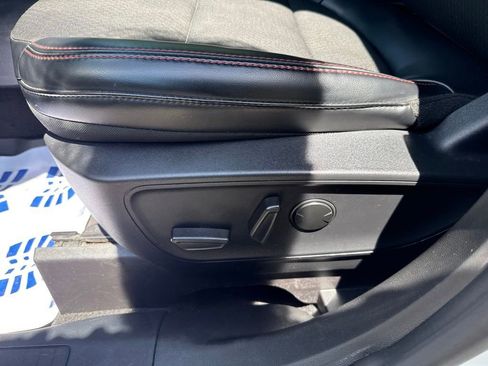 Used 2024 Ford Escape ST-Line w/ Tech Pack #1 AWD/4WD image 11