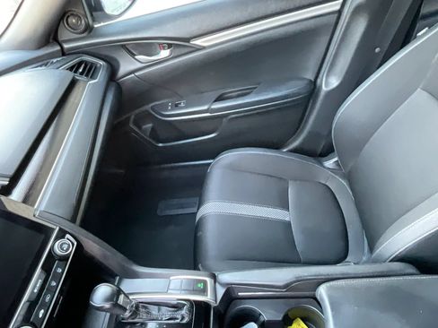Used 2019 Honda Civic Sport image 17