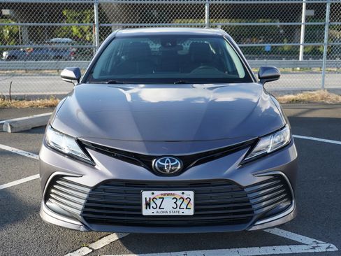 Used 2023 Toyota Camry LE FWD image 4