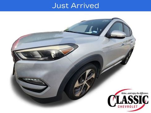 Used 2018 Hyundai Tucson Limited w/ Ultimate Package 02 FWD image 3