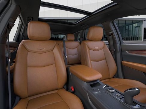 New 2026 Cadillac XT5 Premium Luxury w/ LPO, ONYX Package FWD image 16