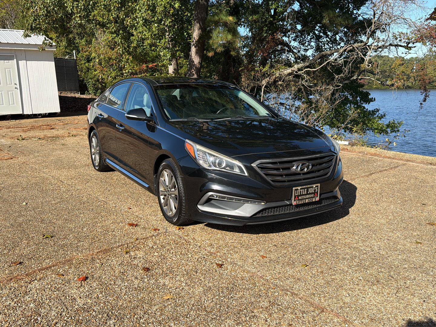 Used 2016 Hyundai Sonata Limited w/ Option Group 04 FWD image 1