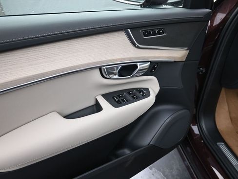 New 2025 Volvo XC90 T8 Core w/ Climate Package image 11