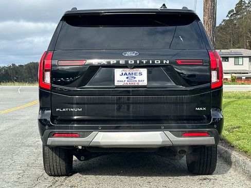 Used 2025 Ford Expedition Max Platinum AWD/4WD image 4