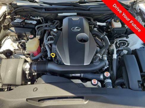 Used 2018 Lexus IS 300 w/ Accessory Package RWD image 33