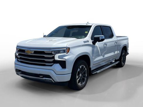 Used 2025 Chevrolet Silverado 1500 High Country AWD/4WD image 1