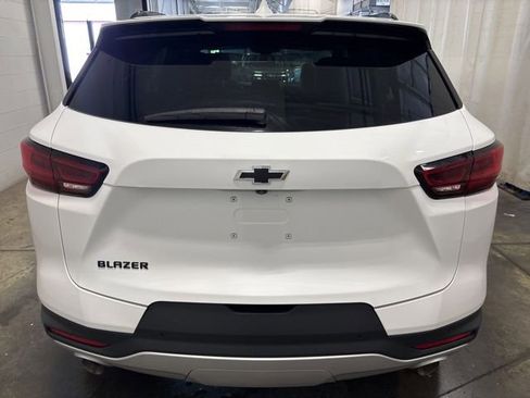 Used 2024 Chevrolet Blazer LT w/ Convenience Package FWD image 5