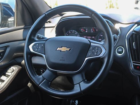 Used 2023 Chevrolet Traverse LT FWD image 16