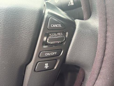 Used 2024 Nissan Frontier SV w/ Technology Package AWD/4WD image 16