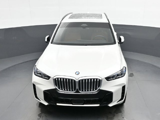 Used 2025 BMW X5 xDrive40i w/ M Sport Package AWD/4WD image 50