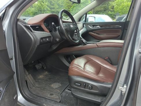 Used 2018 Buick Enclave Avenir w/ Avenir Technology Package AWD/4WD image 7
