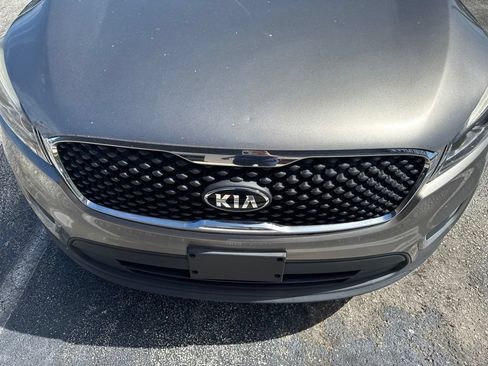 Used 2016 Kia Sorento FWD w/ LX Convenience Package image 3