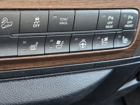 Used 2017 RAM 2500 Laramie w/ Convenience Group image 7