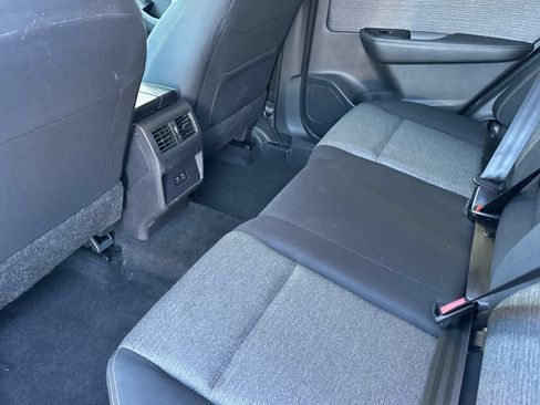Used 2023 Nissan Rogue SV AWD/4WD image 4