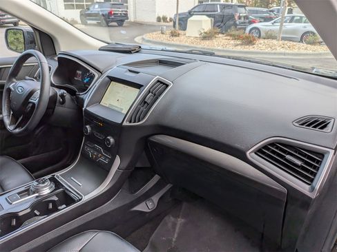 Used 2020 Ford Edge SEL w/ Convenience Package image 40