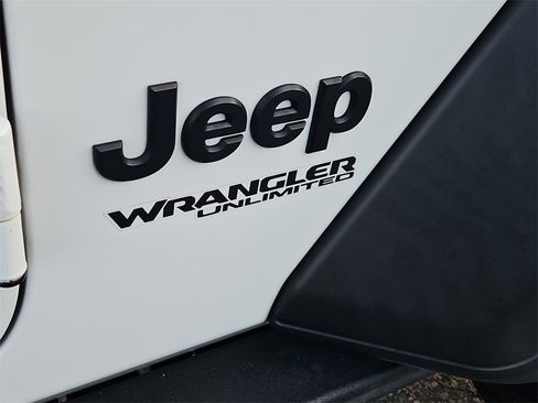 Used 2021 Jeep Wrangler Unlimited Sport image 12