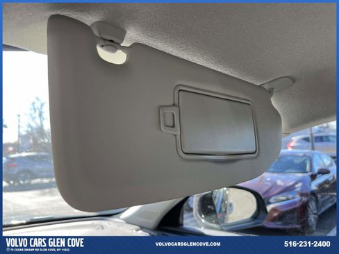 Used 2026 Volvo XC40 B5 Core w/ Climate Package image 33