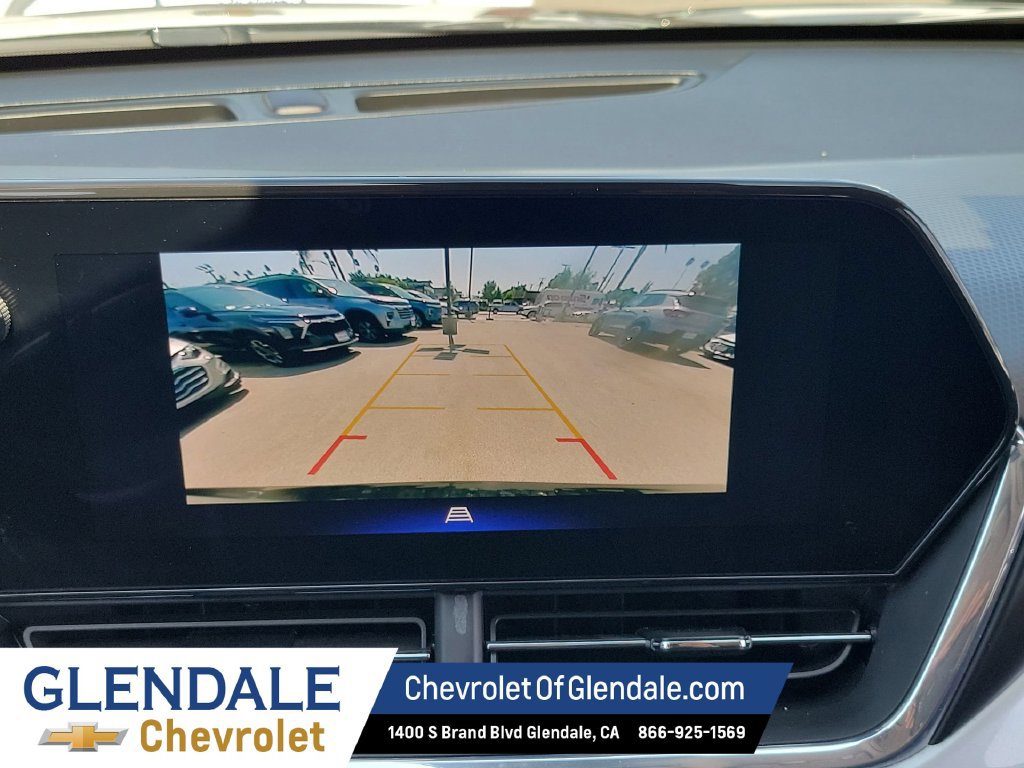 Used 2025 Chevrolet Trax LT FWD image 19