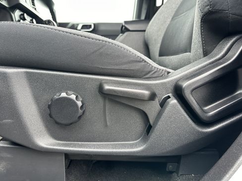 Used 2023 Ford Bronco Big Bend w/ Sasquatch Package image 16