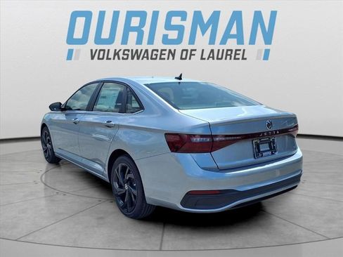 New 2026 Volkswagen Jetta SE image 5