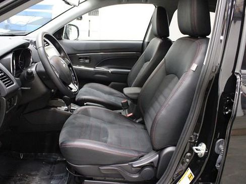 Used 2024 Mitsubishi Outlander Sport SE image 8