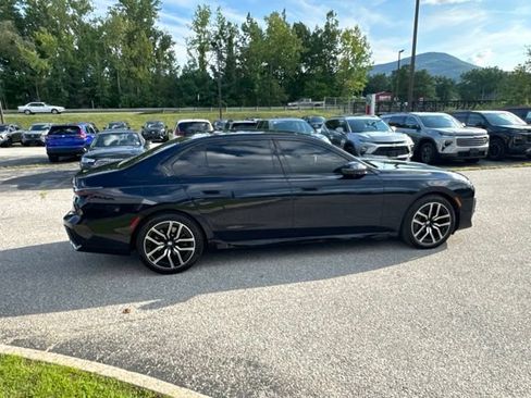 Used 2025 BMW 740i xDrive AWD/4WD image 25