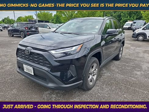Used 2025 Toyota RAV4 XLE FWD image 3