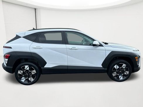 Used 2025 Hyundai Kona SEL AWD/4WD image 4