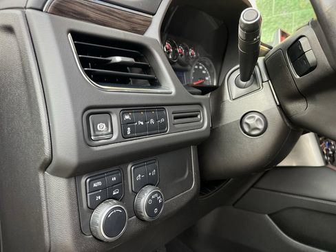 Used 2021 Chevrolet Tahoe LT w/ Luxury Package image 51