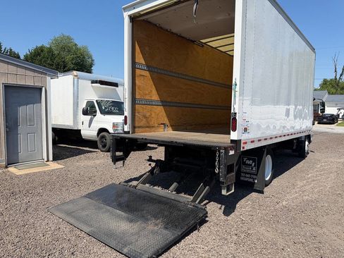 Used 2021 Isuzu NPR RWD image 8