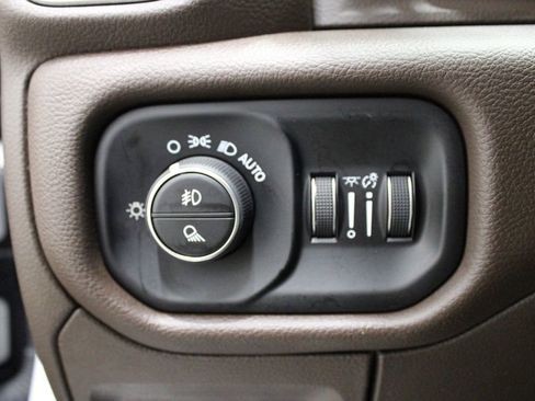 Used 2025 RAM 1500 Laramie image 22