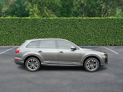 Used 2025 Audi Q7 2.0T Premium w/ Convenience Plus Package image 2