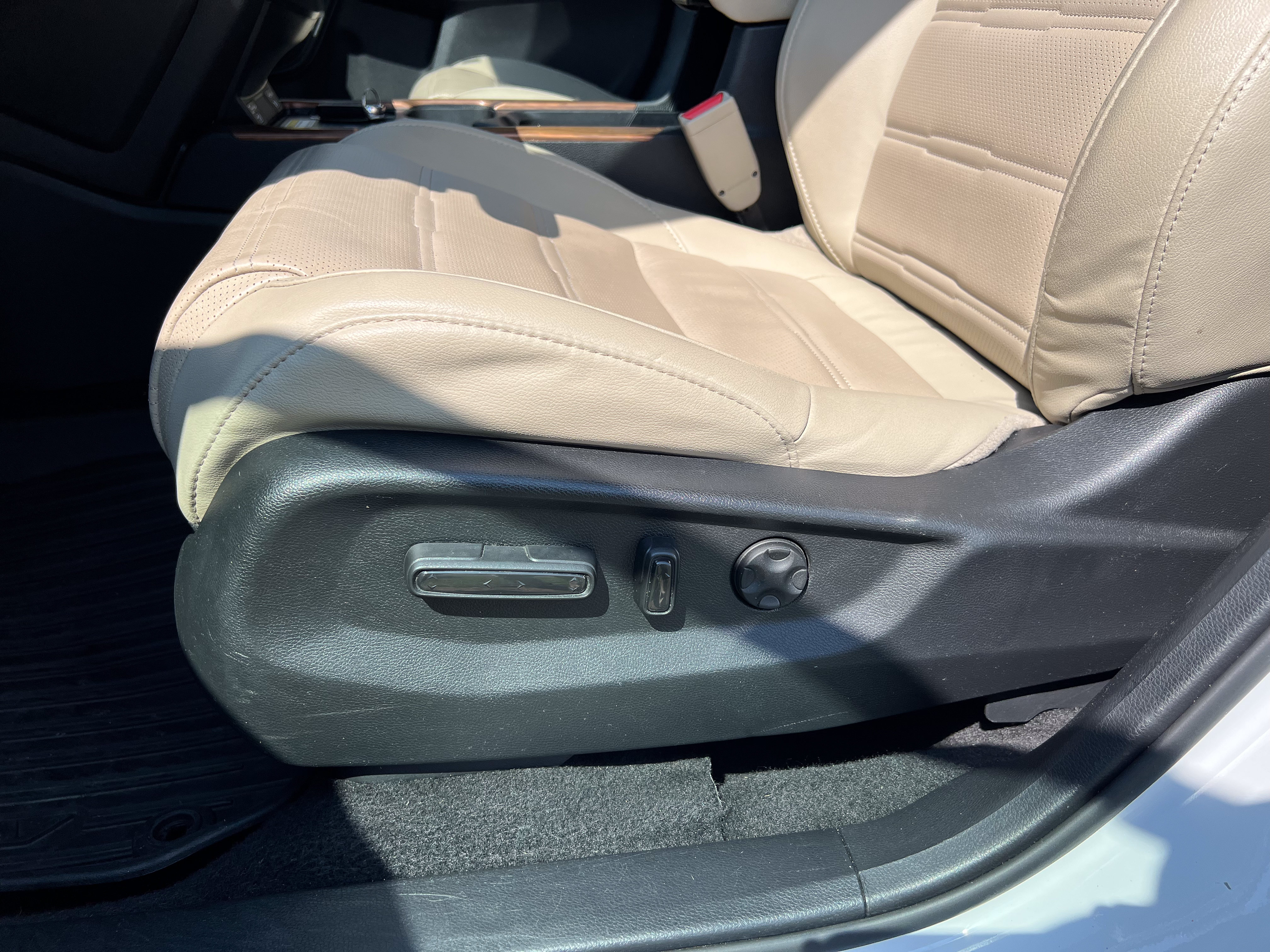 Used 2022 Honda CR-V Touring image 17