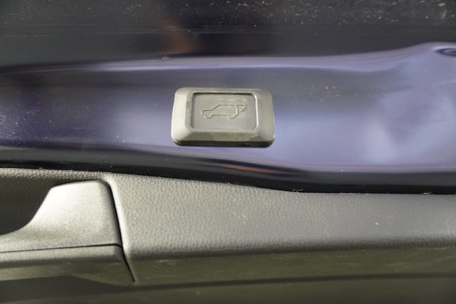 Used 2021 Toyota RAV4 XLE Premium FWD image 38